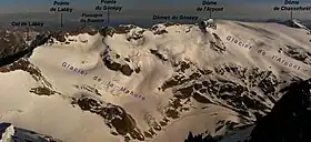 Vue de la moitié méridionale des glaciers de la Vanoise depuis le sommet de la Dent Parrachée.