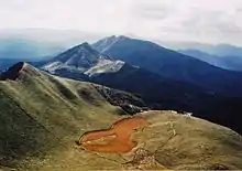Photo couleur d'un plateau de montagne.