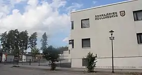 Groupe scolaire de Sonkajärvi.