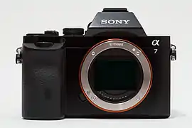 Description de l'image Sony Alpha ILCE-7 (A7) full-frame camera no body cap.jpg.