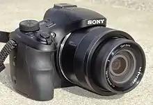 Description de l'image Sony Cyber-shot DSC-HX400V (B).JPG.