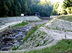 Bassin à l'entrée du tunnel de la Soor