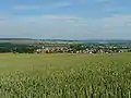 Vue du village depuis la colline de Châtel-Saint-Jean.