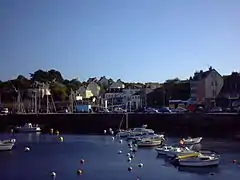 Le bourg de Port-Tudy (île de Groix).