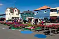 Place du marché de Sortland en été