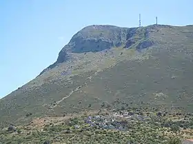 Vue du mont Makrylákkoma et du village de Sotíras.