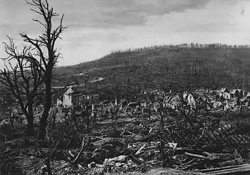 Le village ravagé en mai 1917.