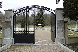 Entrée du cimetière.