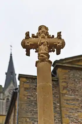 Croix de Sourcieux-les-Mines