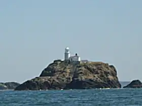 Vue de l'île et du phare en 2006.