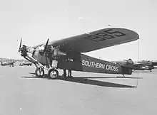 Le Southern Cross sur une base de la RAAF proche de Canberra en 1943.