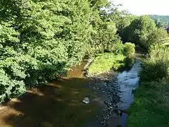 En limites d'Argentat et de Monceaux-sur-Dordogne.