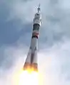 La fusée Soyouz TMA-05M environ 25 secondes après le décollage.