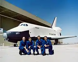 C. Gordon Fullerton, Fred Haise, Joseph H. Engle et Richard H. Truly