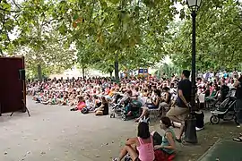 Spectacle du Guignol Guérin lors d'un déplacement.