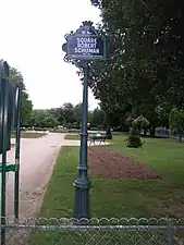 Plaque du square Robert-Schuman.