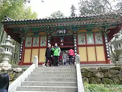 La geumgangmun (ko) de Ssanggyesa (en) dans le Gyeongsang du Sud