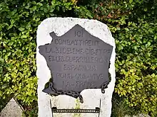 Stèle en hommage aux Résistants du Maquis de la Crouzette. À l'intersection de la D 33 et de la D 18b, au-dessus du col de Rille et en contrebas du col de la Crouzette, à l'extrémité sud de la commune de Rimont sur la route des crêtes.