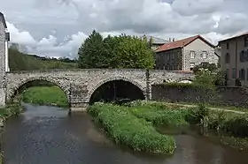 Image illustrative de l’article Pont Vieux (Saint-Flour)