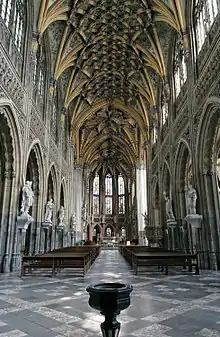 Église Saint-Jacques, intérieur.