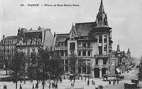 Banque Charles Renauld, à l'angle de la rue Saint-Jean, datant du début du XXe siècle.