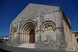 Église Saint-Martial.