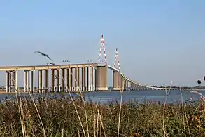 Pont de Saint-Nazaire (1975) portée : 404 m