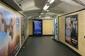 Couloirs de la station.