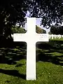 La tombe du parachutiste américain Georges Hendrickson au cimetière de Saint-James.