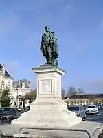 Statue de Michel Regnaud de Saint-Jean d'Angély