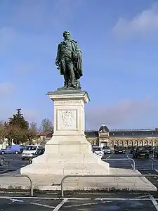 Monument au comte Regnaud de Saint-Jean-d’Angely (1863), Saint-Jean-d'Angély.