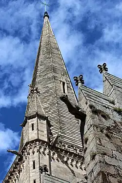 La flèche du clocher de la cathédrale.