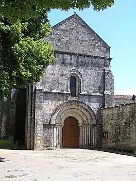 L'église Saint Vivien de Cherves-Richemont