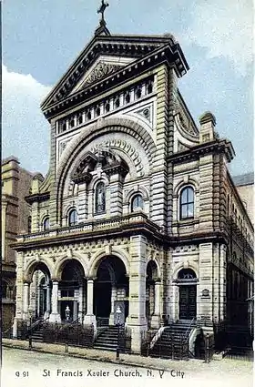 L'Église Saint-François-Xavier.