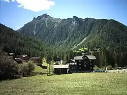 Vue de Santa Gertrude dans le val d'Ultimo.