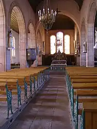 Saint-Jacques-le-Majeur à l'intérieur.