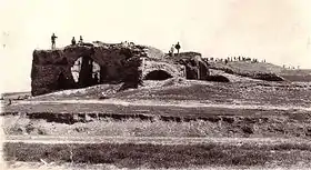 Ruines du monastère avant sa reconstruction.