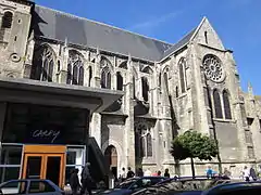 (1) Façade sud (rue Colbert)