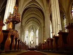 L'intérieur de l'Église Saint-Michel.