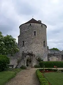 La tour de Montaigne, côté sud (XVIe siècle).