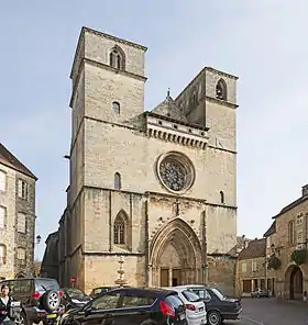 Église Saint-Pierre de Gourdon, façade.