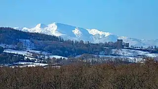 La Tour sous la neige