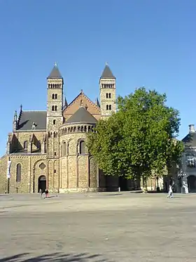 La basilique Sainte-Servais, sur le Vrijthof de Maastricht.