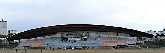 La tribune d'honneur du stade Michel Amand.