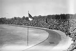 Vue générale du stade Pershing depuis le virage sud en 1919.