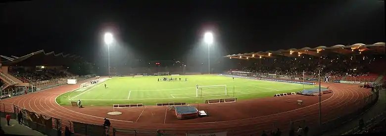 Stade Dominique-Duvauchelle.