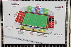 Plan du stade avec localisation des tribunes