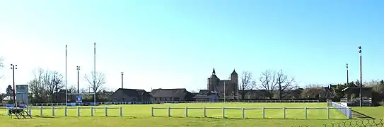 Le stade de rugby Roland Bertranne.