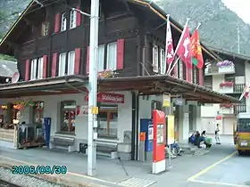 Le bâtiment voyageurs de la gare de Stalden-Saas.