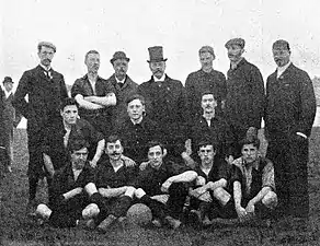 L'équipe de football du Standard Athletic Club en 1898